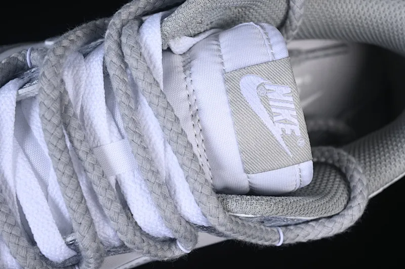 All categories Nk SB Dunk Series Nk SB Dunk Low High-end customized low-top sneakers Nike SB Dunk Low straps Anniversary high-end customized low-top casual sneakers DD1873-113